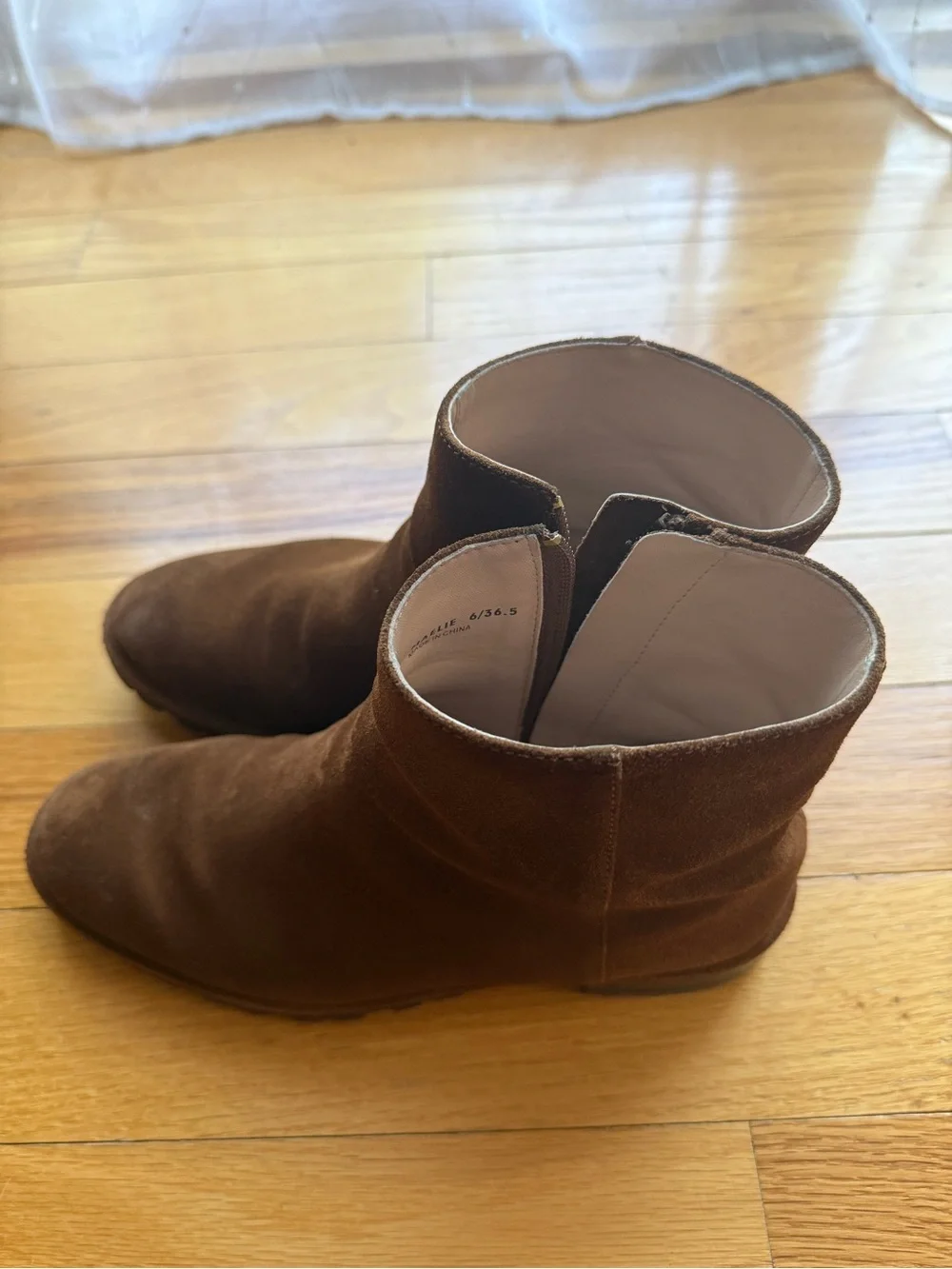 Stuart Weitzman MAELIE BOOTIE suede size 6 color Brown